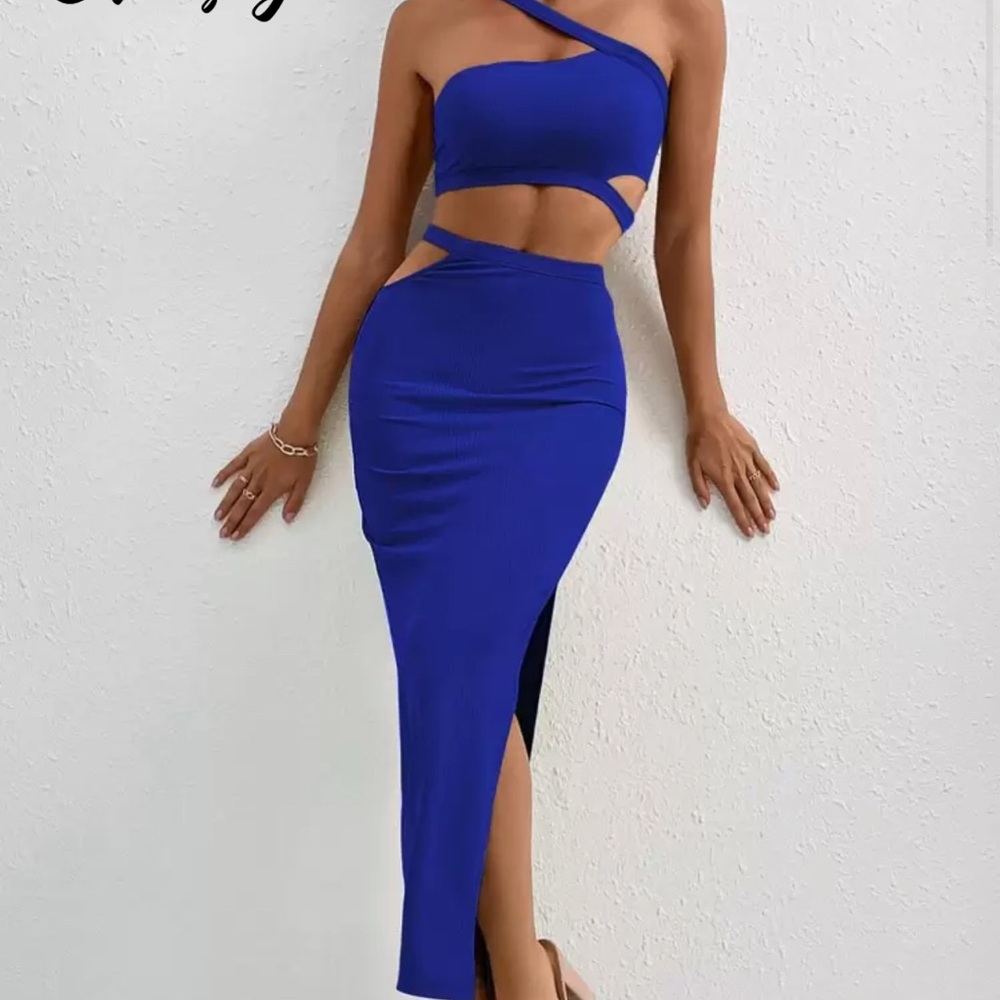 🌟 SHEIN 2-Piece Cutout Set – Size M 🌟
✨ NWOT